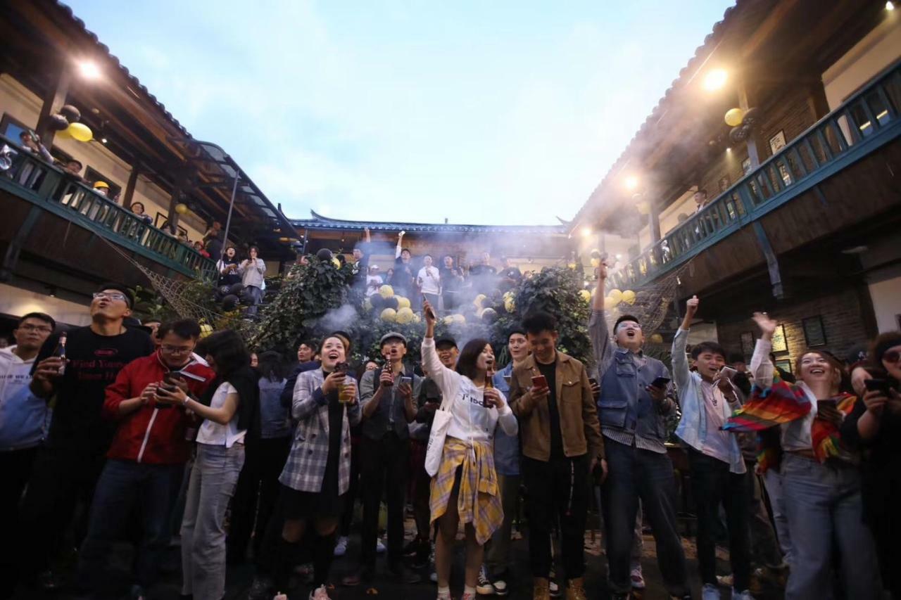 Lijiang Desti Youth Park Hostel Exterior foto